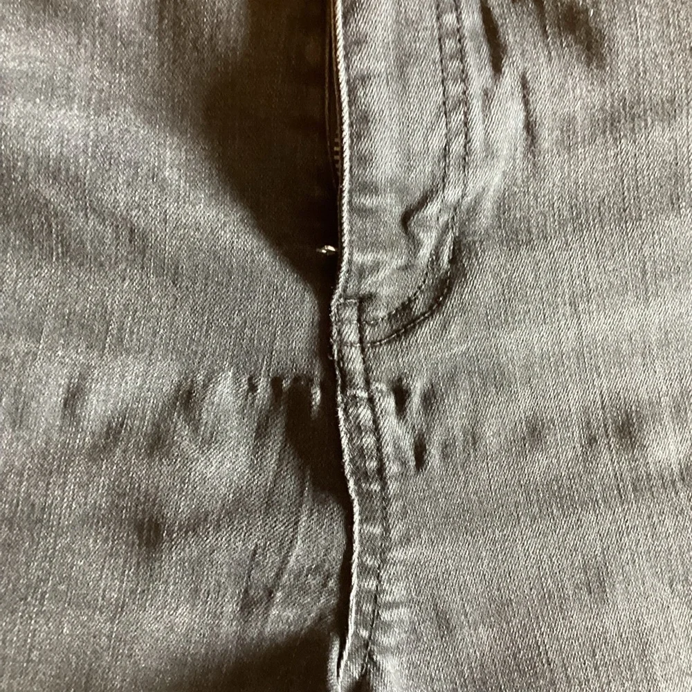 Liverpool High-Rise Straight Jeans - Picture 4 of 4